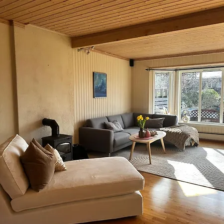 Family-friendly Townhouse For Rent * Molde