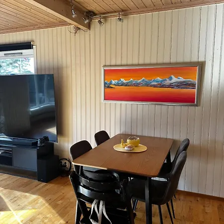 Family-friendly Townhouse For Rent *