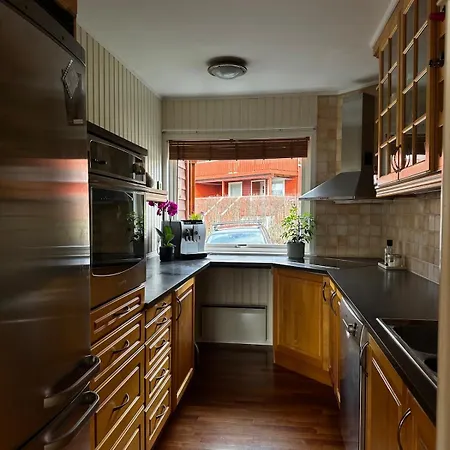 Family-friendly Townhouse For Rent